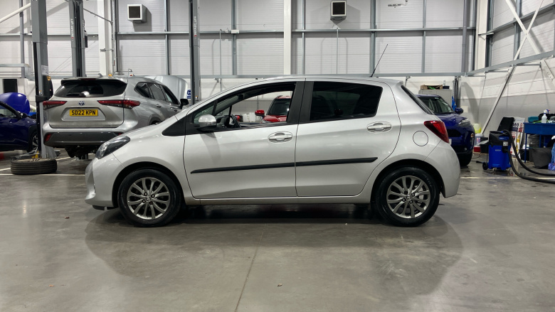 Toyota Yaris 1.33 VVT-i Icon 5dr Petrol Hatchback